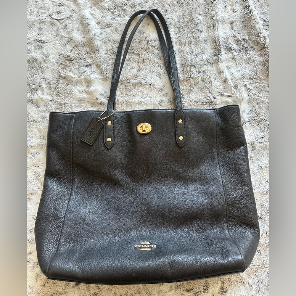Coach F12184 Town Pebble Leather Tote